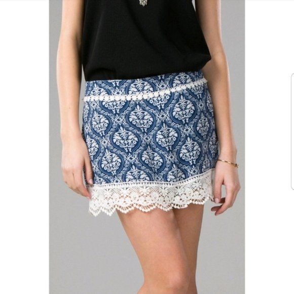Francesca's Collections Pants - **3 for $10** NWT Francesca's Pondosa Printed Skort ~ Size M